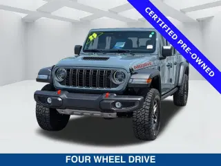 Jeep Gladiator 2025 4x4 Mojave 4p Cabina de Tripulante 5,0 ft. CA
