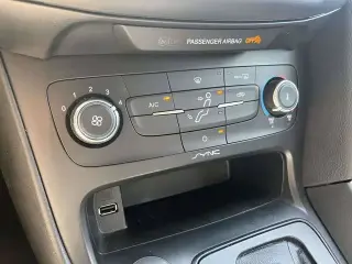Ford Focus 2018 SE 4p Sedan