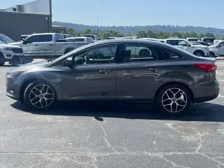 Ford Focus 2018 SE 4p Sedan
