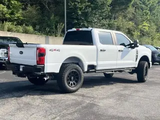 Ford F-250 Super Duty 2024 4x4 XLT 4dr Crew Cab 6.8 ft. SB Pickup