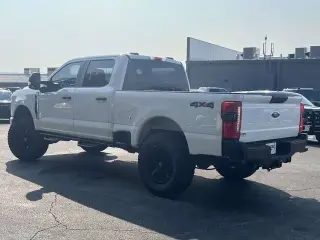 Ford F-250 Super Duty 2024 4x4 XLT 4dr Crew Cab 6.8 ft. SB Pickup