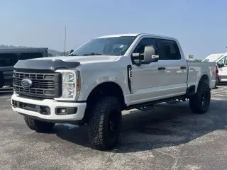 Ford F-250 Super Duty 2024 4x4 XLT 4dr Crew Cab 6.8 ft. SB Pickup