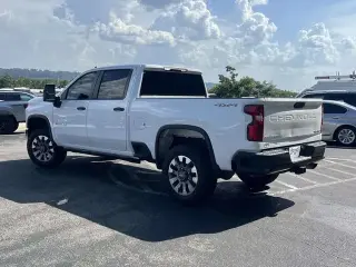 Chevrolet Silverado 2500HD 2022 4x4 Custom 4dr Crew Cab SB