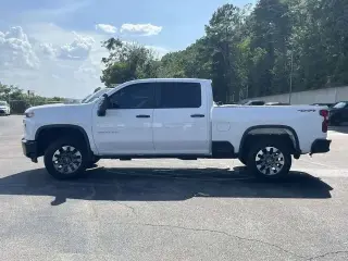 Chevrolet Silverado 2500HD 2022 4x4 Custom 4dr Crew Cab SB