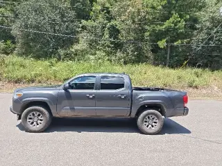 Toyota Tacoma 2017 4x2 SR5 4p Doble Cab 5.0 ft SB