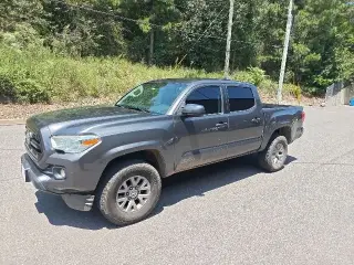 Toyota Tacoma 2017 4x2 SR5 4p Doble Cab 5.0 ft SB
