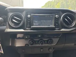 Toyota Tacoma 2017 4x2 SR5 4p Doble Cab 5.0 ft SB