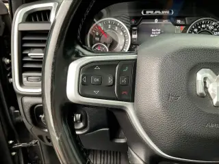 Ram 1500 2022 4x4 Big Horn 4p Crew Cab 5.6 ft. SB Camioneta
