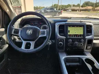 Ram 1500 Classic 2023 4x2 SLT 4p Camioneta Cabina Cuadrada 5.5 pies BA