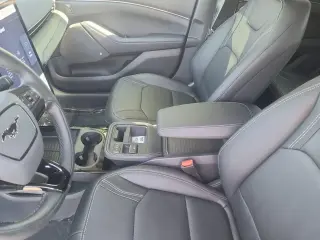 Ford Mustang Mach-E 2026 AWD Premium 4p SUV