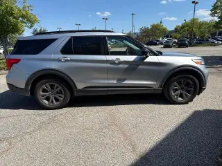 Ford Explorer 2023 XLT 4p SUV