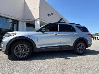 Ford Explorer 2023 XLT 4p SUV
