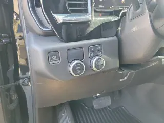 GMC Sierra 1500 2024 4x2 Elevation 4p. Cabina Crew de 5.8 pies de caja trasera