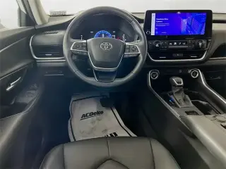Toyota Grand Highlander 2024 XLE 4p SUV