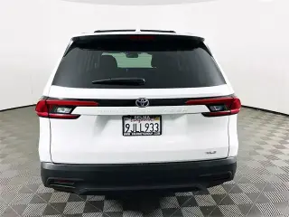 Toyota Grand Highlander 2024 XLE 4p SUV