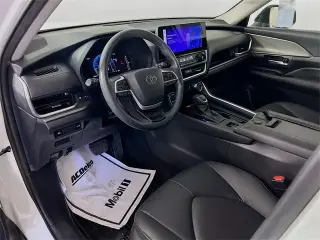 Toyota Grand Highlander 2024 XLE 4p SUV