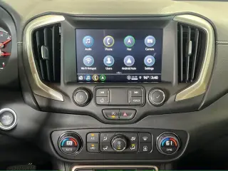 GMC Terrain 2024 AWD Denali 4p SUV