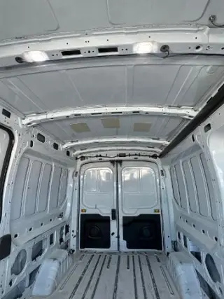 Ford Transit 2024 250 3dr LWB Medio Techo Bajo Camioneta de Carga