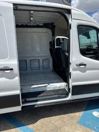 Ford Transit 2024 250 3dr LWB Medio Techo Bajo Camioneta de Carga
