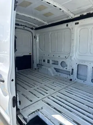 Ford Transit 2024 250 3dr LWB Medio Techo Bajo Camioneta de Carga