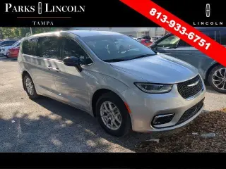 Chrysler Pacifica 2024 Touring L 4p Minivan