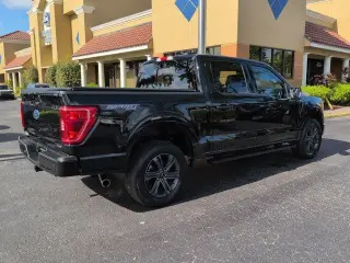 Ford F-150 2023 4x4 XLT 4p SuperCrew 6.5 ft. SB