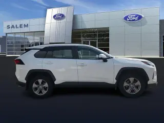 Toyota RAV4 2024 AWD XLE 4dr SUV