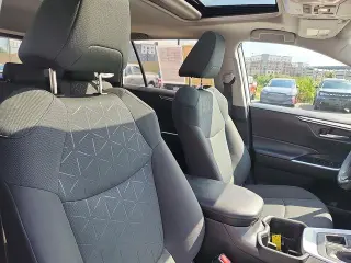 Toyota RAV4 2024 AWD XLE 4dr SUV