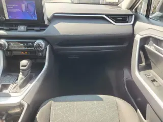 Toyota RAV4 2024 AWD XLE 4dr SUV
