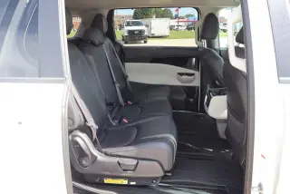 Kia Carnival 2024 EX Minivan 4puertas