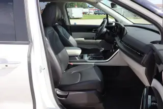 Kia Carnival 2024 EX Minivan 4puertas