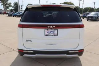 Kia Carnival 2024 EX Minivan 4puertas