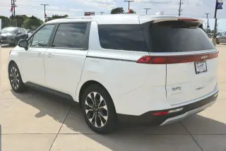 Kia Carnival 2024 EX Minivan 4puertas