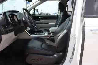 Kia Carnival 2024 EX Minivan 4puertas