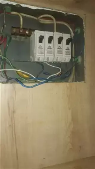 ELECTRICISTA MEDELLÍN 24 HORAS