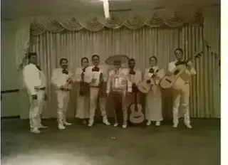 MARIACHI MÚSICA VARIABLE EN LA