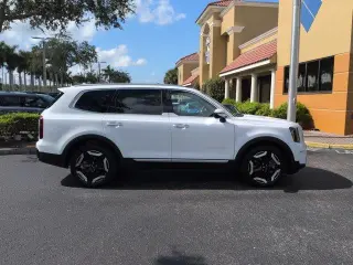 Kia Telluride 2025 S 4p SUV