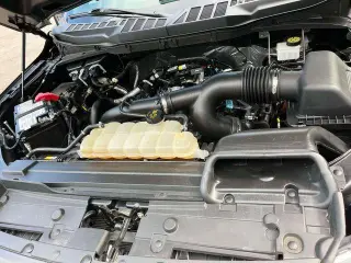 Ford F-150 2023 4x4 XLT 4p SuperCrew 5.5 ft. SB