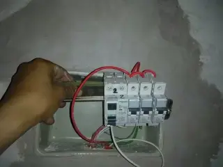 ELECTRICISTA CALASANZ URGENCIA