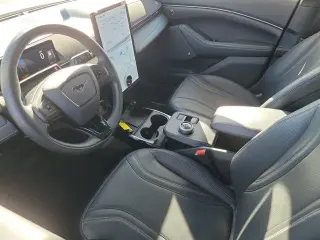 Ford Mustang Mach-E 2023 Premium 4p SUV