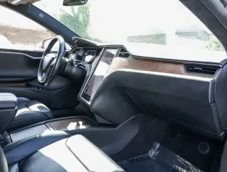 Tesla Model S 2018 AWD 75D 4p Liftback