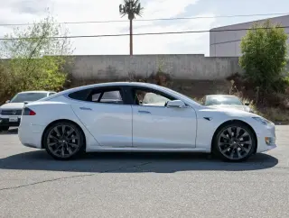 Tesla Model S 2018 AWD 75D 4p Liftback