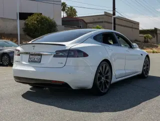Tesla Model S 2018 AWD 75D 4p Liftback