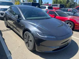 Tesla Model 3 2025 Long Range 4p Fastback