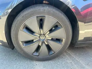 Tesla Model 3 2025 Long Range 4p Fastback