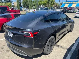 Tesla Model 3 2025 Long Range 4p Fastback