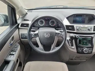 Honda Odyssey 2016 SE 4dr Mini-Van