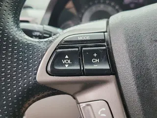 Honda Odyssey 2016 SE 4dr Mini-Van