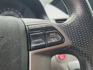 Honda Odyssey 2016 SE 4dr Mini-Van
