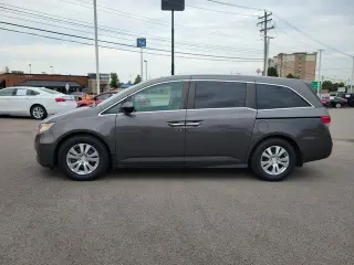 Honda Odyssey 2016 SE 4dr Mini-Van